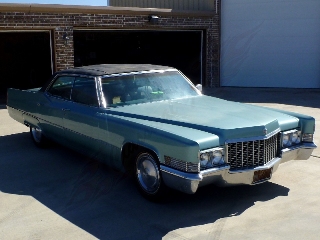 Right front 1970 Cadillac DeVille