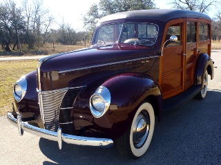 Left front 1940 Ford Deluxe Station Wagon Woodie