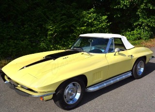 Left front 1967 Chevrolet Corvette 