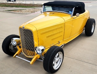 Left front 1932 Ford Dearborn