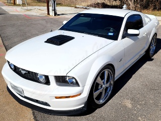 Left front 2007 Ford Mustang GT